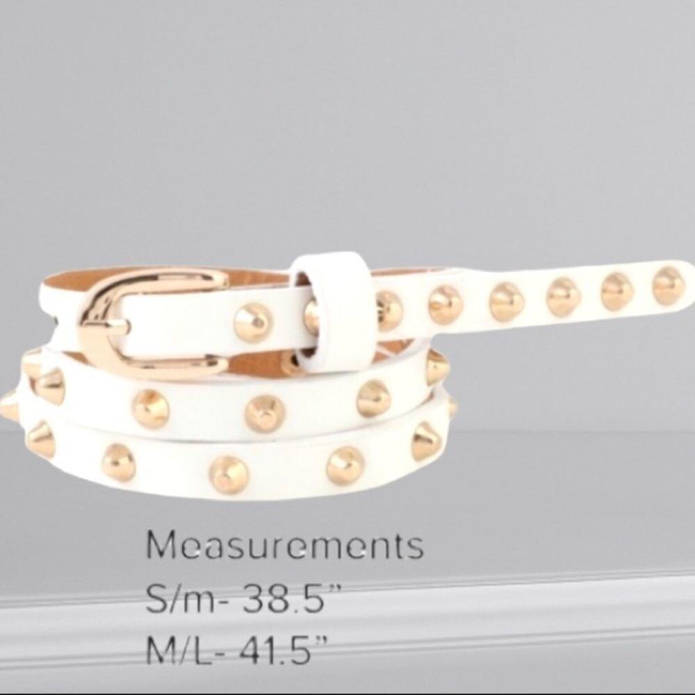 Cute studded white belt m/l
